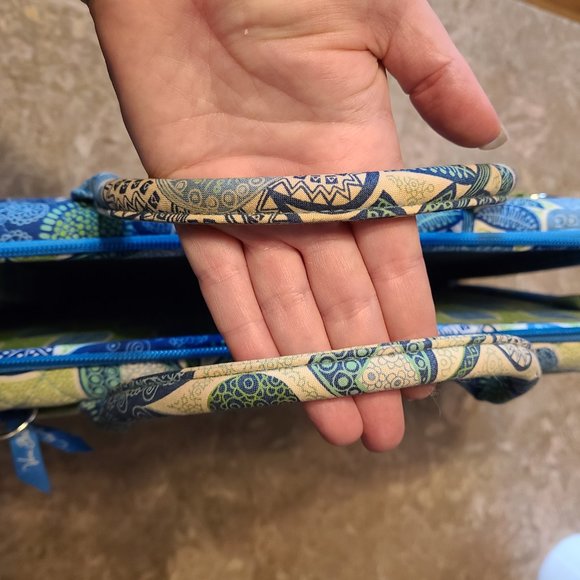 NWT Vera Bradley Laptop Portfolio Doodle Daisy - Picture 10 of 12